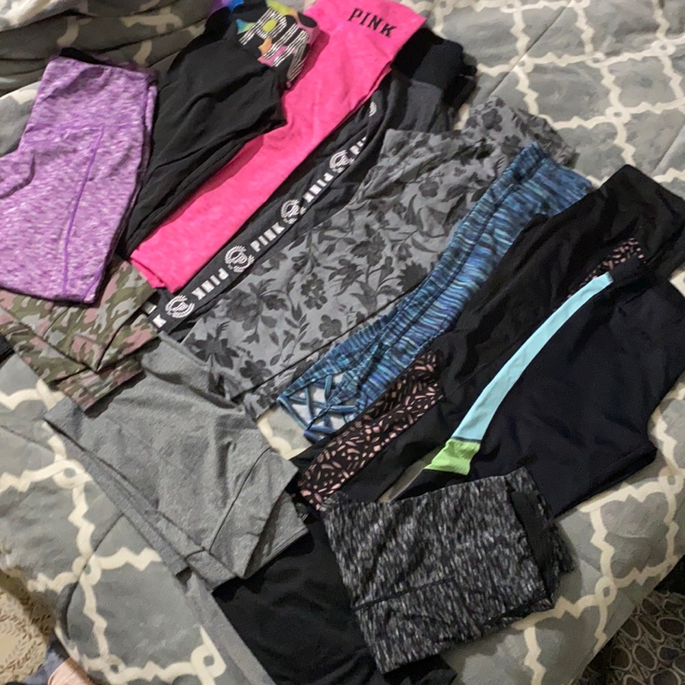 size medium 12 pairs of leggings
